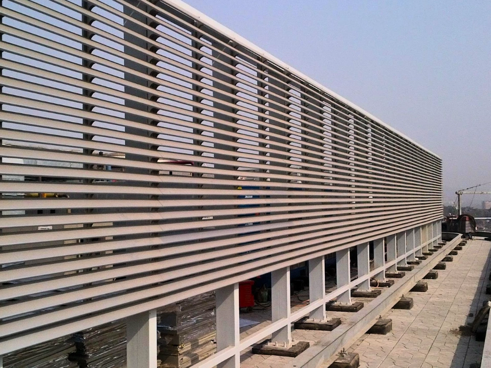 Sun louver panel used for boundary screening and shade
